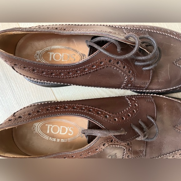 Tod’s leather wing tip derby shoes brown rubber sole - Picture 5 of 16